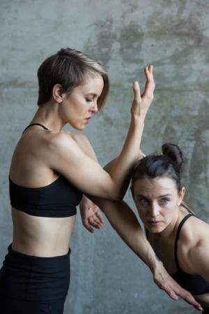 Shura rehearses with Danielle Davidson, co-founder of Doppelganger Dance Collective. Photo by Mark Pilaro ‘04