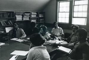 Jennie Tucker and other students grapple with knotty questions in a class in the 1960s. Photo by Judson Hall