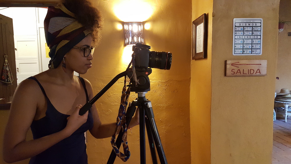 Karla Julia Ramos ’20 shoots video in Oaxaca, part of Marlboro’s collaboration with students from the Oaxacan Learning Center. Photo by Rosario de Swanson 