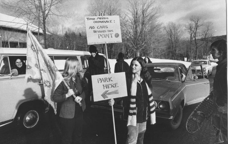 Students direct traffic after a Town Meeting ordinance banning cars on campus in 1970.