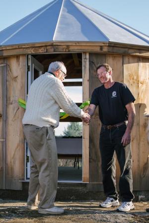 Greenhouse supporter David White and Marlboro carpenter Don Capponcelli. Photo by Tobias Gelston