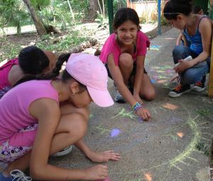 Costa Rican students explore local ecology and environmental issues with the help of Marlboro TESOL students. 