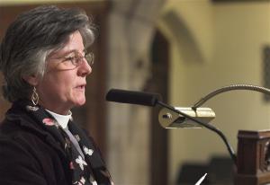 Jan Hamill at the lectern.